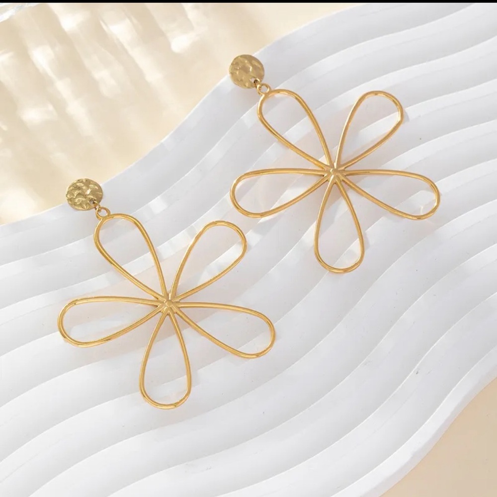 Gold plated stainless steel earrings